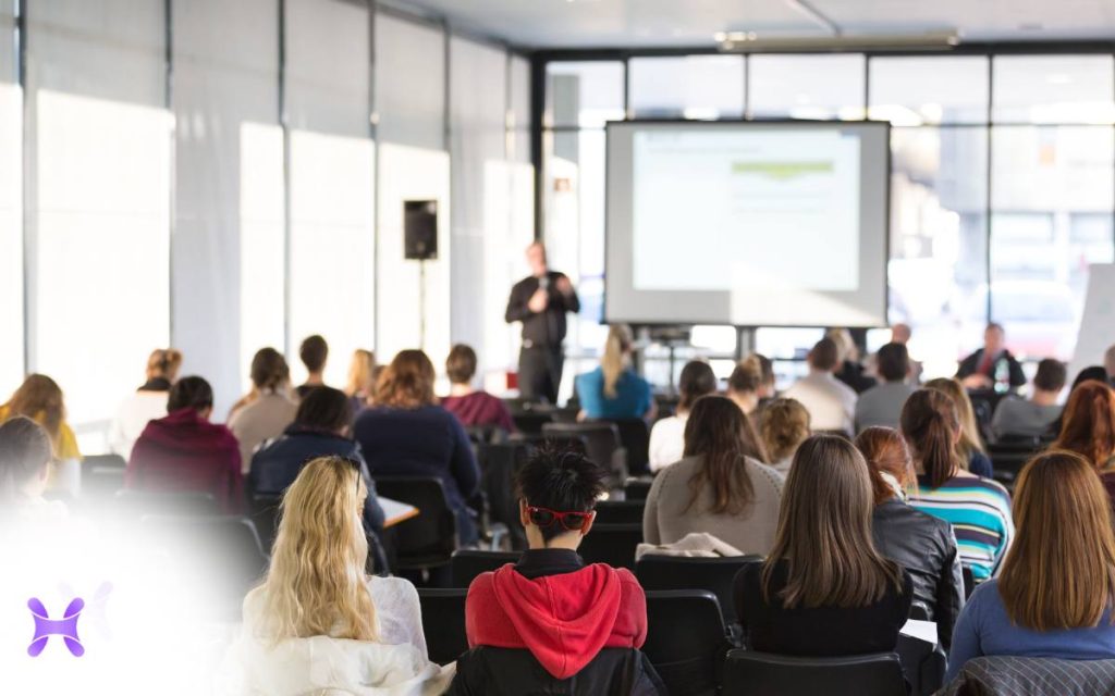 Alumnos en una FP de recursos humanos en españa