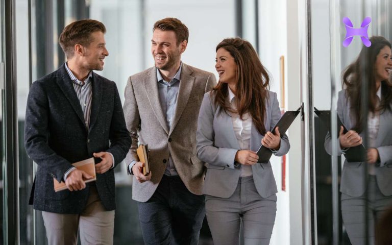 Empleados fomentando estrategias de inclusion laboral